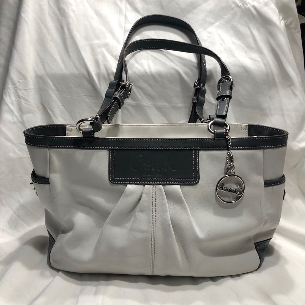 COACH Leather White tote w/grey Trim purple lining